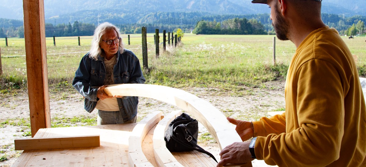 Herbstbeginn, ein Zirkuswagen und eine&nbsp;Ausstellung